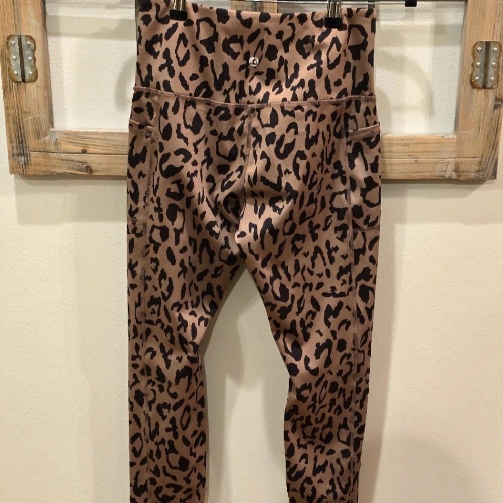Leg End Leopard Print Womens Leggings